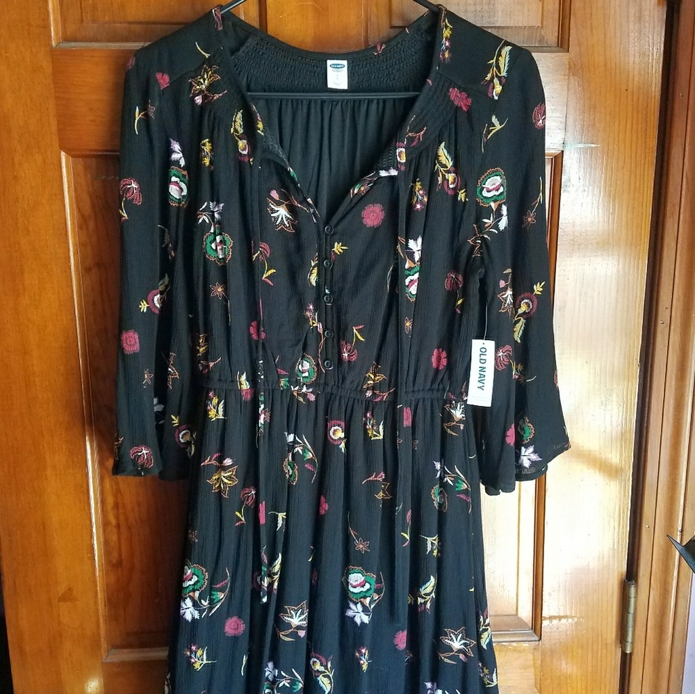 Paisley/Floral Black Old Navy Dress NWT
